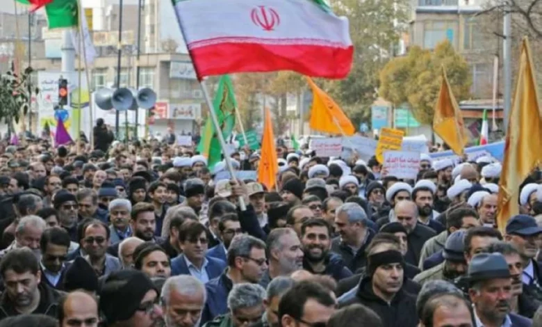 طهران ترفع سقف الردع.. التلويح بالإعدام لمواجهة أخطر موجة احتجاجات منذ سنوات