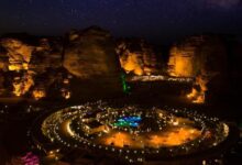 صورة حين يهدأ الضوء لتتكلم السماء.. العُلا تفرض قواعد جديدة لحماية الليل والبيئة