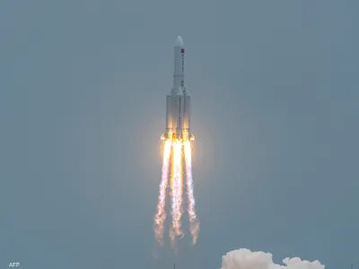 صواريخ صينية تشل الفضاء وتضع «ستارلينك» في مرمى الاستهداف