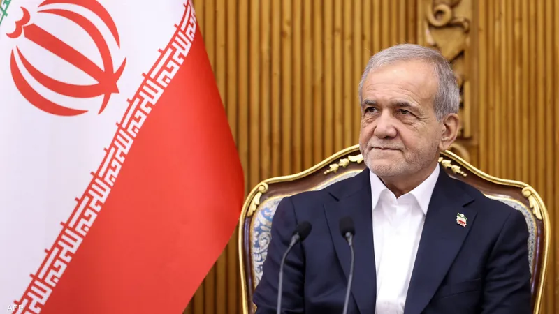 بزشكيان بخير.. طهران تنفي استهداف الرئيس وتؤكد سلامته بعد ضربات عنيفة قرب حي باستور