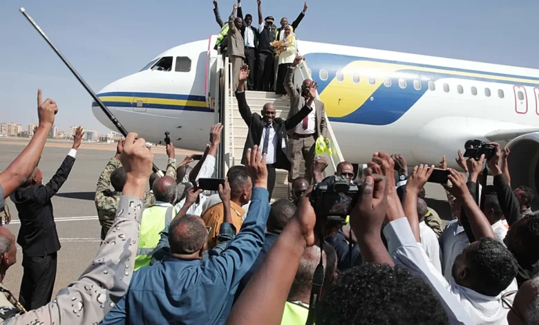 هبوط أول طائرة ركاب في مطار الخرطوم بعد ثلاث سنوات من التوقف.. عودة تدريجية للحياة الجوية