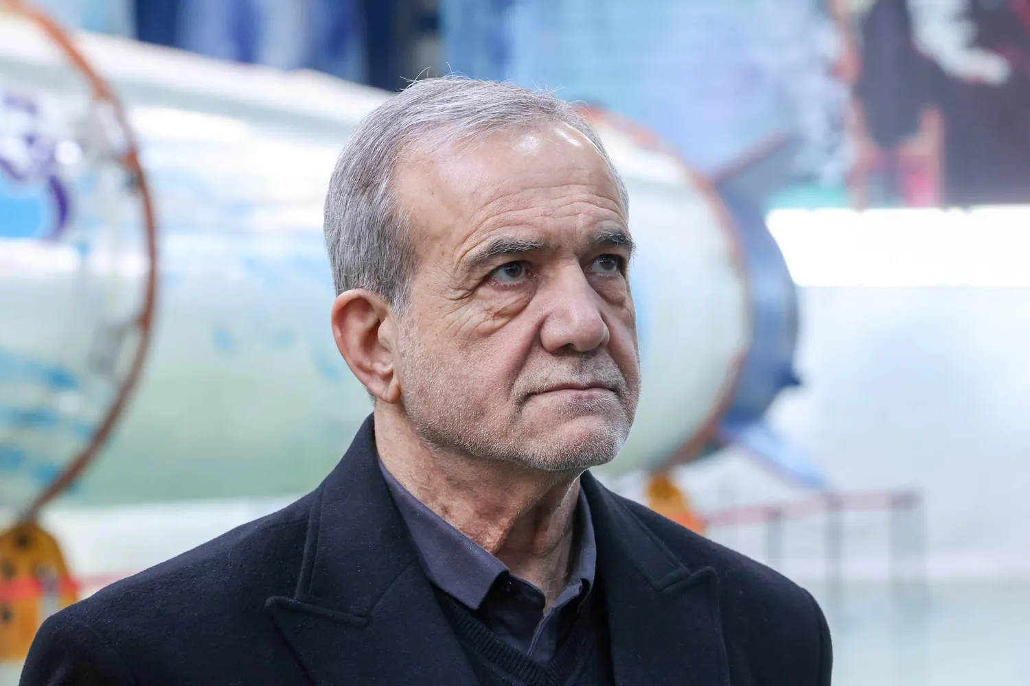 بزشكيان بخير.. طهران تنفي استهداف الرئيس وتؤكد سلامته بعد ضربات عنيفة قرب حي باستور