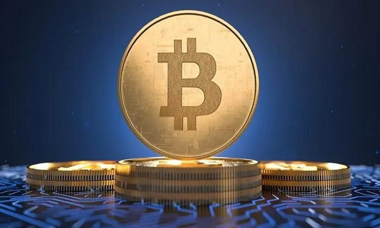 ليلة ارتباك في الأسواق.. بتكوين تهبط دون 80 ألف دولار وتضغط على شهية المخاطرة عالميًا