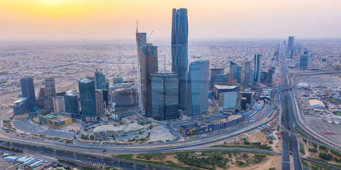 الاقتصاد السعودي يختتم 2025 بنمو قوي 4.5% مدفوعاً بتوازن النفط والأنشطة غير النفطية