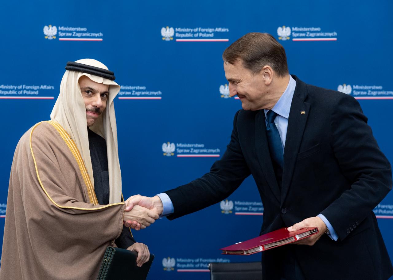 اتفاقية بين السعودية وبولندا: إعفاء الجوازات الدبلوماسية والخاصة من التأشيرة