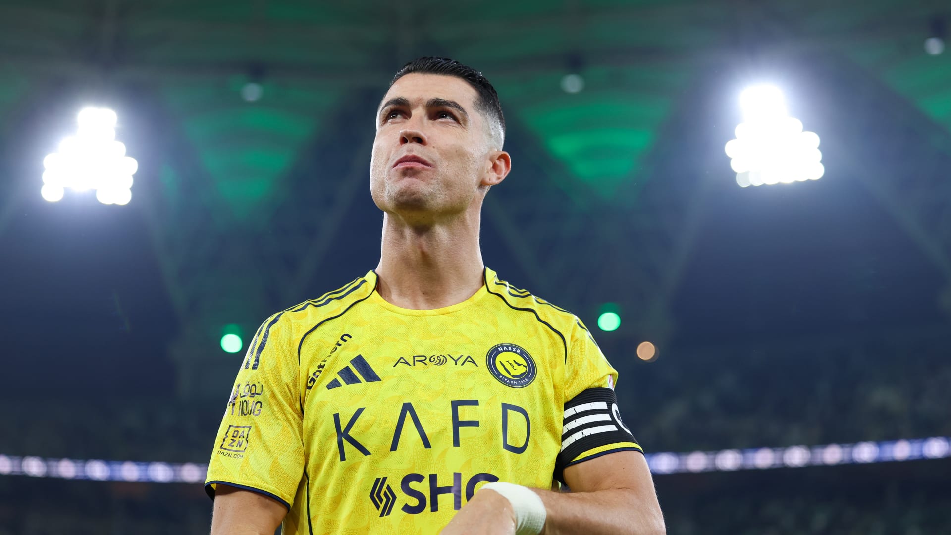 رونالدو يعود ويكسر حاجز العمر في دوري روشن.. رقم نادر على خطى الحضري