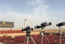 صورة مرصد المجمعة يكشف تفاصيل حاسمة حول رؤية هلال رمضان.. دقيقتان حاسمتان بعد غروب الشمس