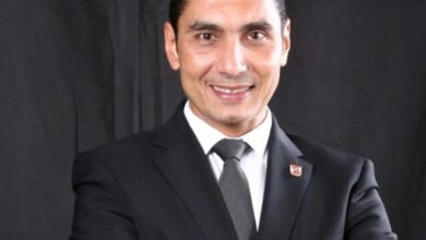 صورة جوهر نبيل.. وزير الرياضة الأهلاوي الذي اصطدم بالخطيب