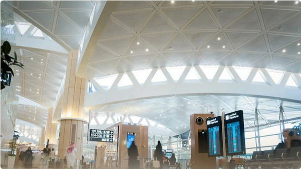 أكبر إعادة توزيع للصالات في مطار الملك خالد.. خطة 10 أيام تغيّر مسار الرحلات وتفرض قواعد جديدة للمسافرين