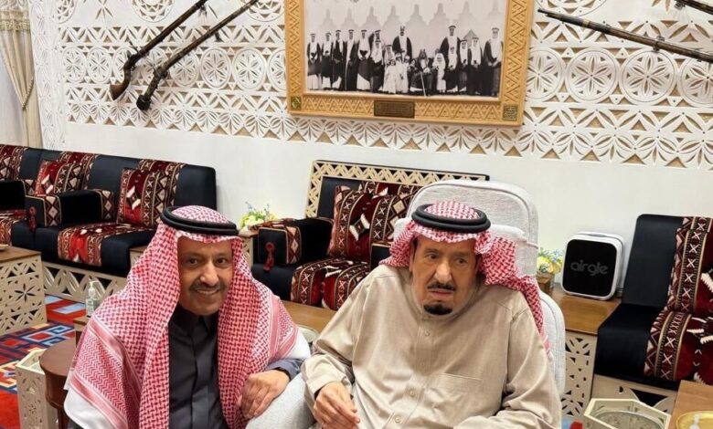 ظهور ملكي يبعث الطمأنينة.. الملك سلمان يتصدر المشهد برفقة عدد من الأمراء