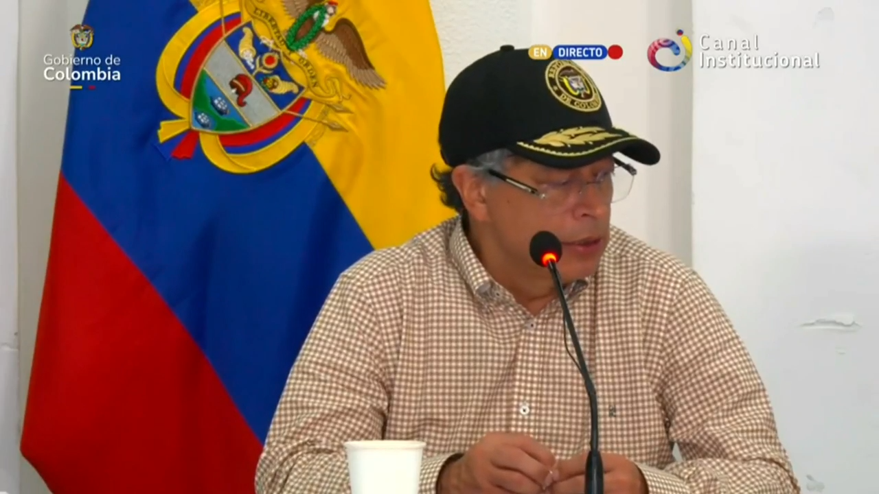 محاولة اغتيال تهز كولومبيا.. رئيس البلاد يفرّ إلى البحر وينجو من الموت