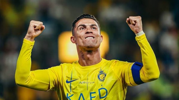 رونالدو بين النجومية والسلطة.. هل أصبح أكبر من كرة القدم؟