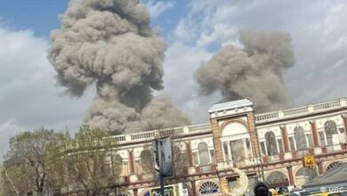 صورة انفجارات تهزّ عواصم خليجية بعد الردّ الإيراني.. صاروخ يسقط في البحرين وآخر يُعترض فوق قطر ودويّ في الكويت وأبوظبي