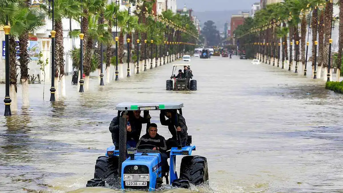 إجلاء أكثر من 140 ألف شخص بسبب الفيضانات في المغرب