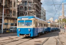 صورة رحلة بدأت بالخيول منذ 163 عامًا.. أقدم ترام في مصر يصل إلى محطته الأخيرة