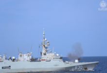 صورة تمرين بحري يعكس قوة الشراكة.. واشنطن والرياض تعززان أمن الممرات الاستراتيجية