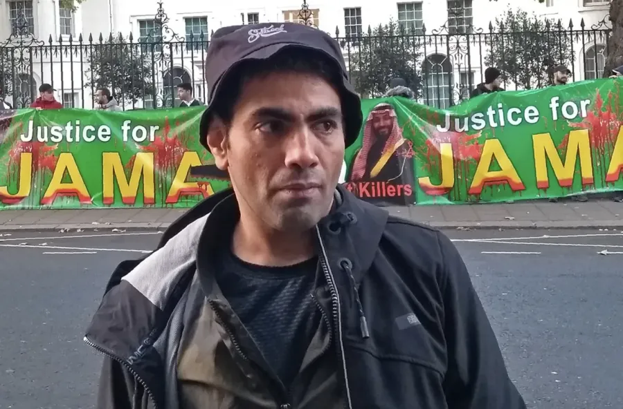 تعويض ضخم ليوتيوبر معارض بعد اختراق هاتفه.. قضية تجسس تُشعل جدلاً قانونياً وسياسياً في بريطانيا