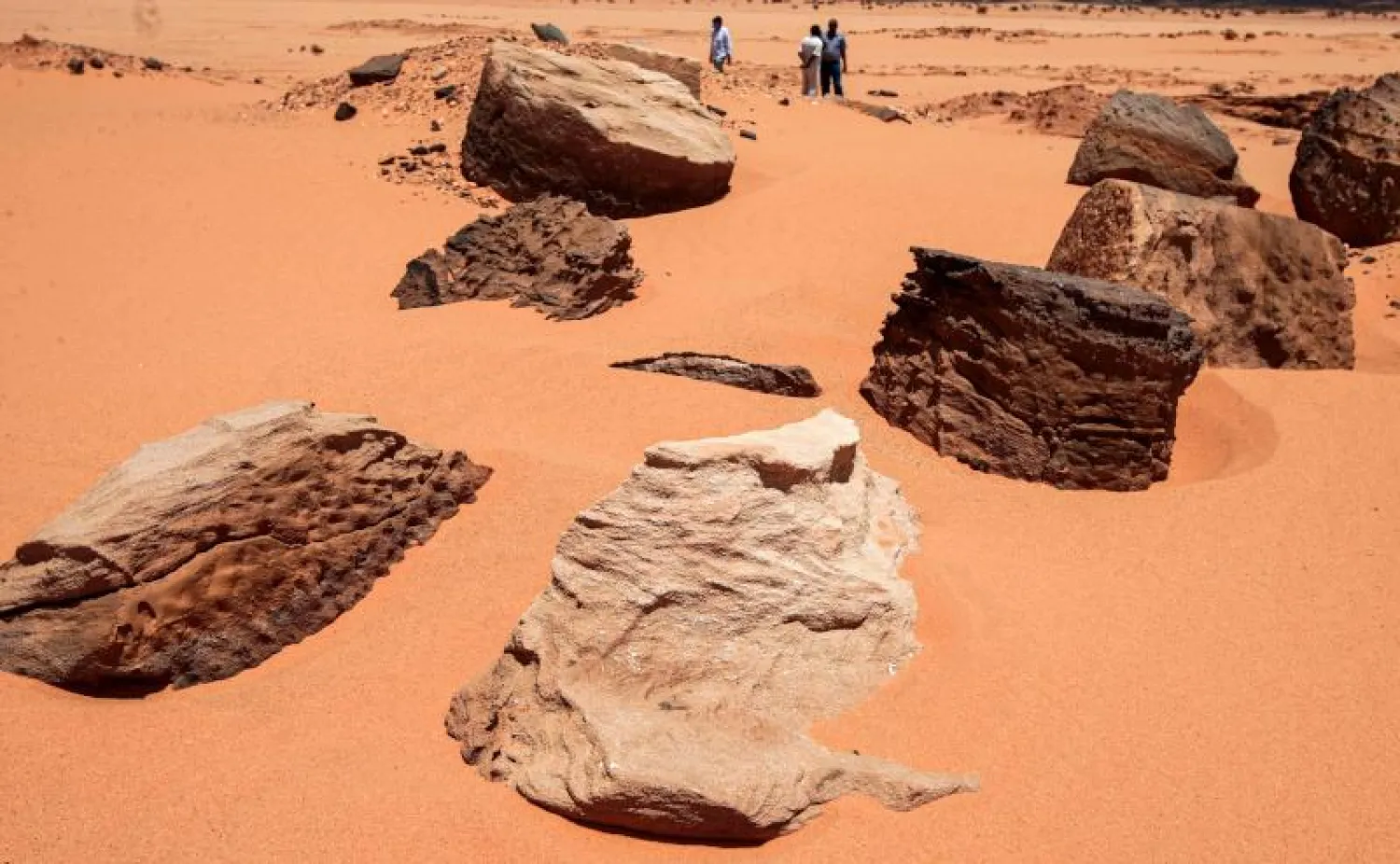 صحراء بيوضة تتحول إلى ورقة السودان الرابحة في سباق المعادن الإستراتيجية