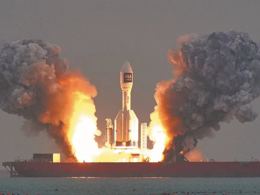 صواريخ صينية تشل الفضاء وتضع «ستارلينك» في مرمى الاستهداف