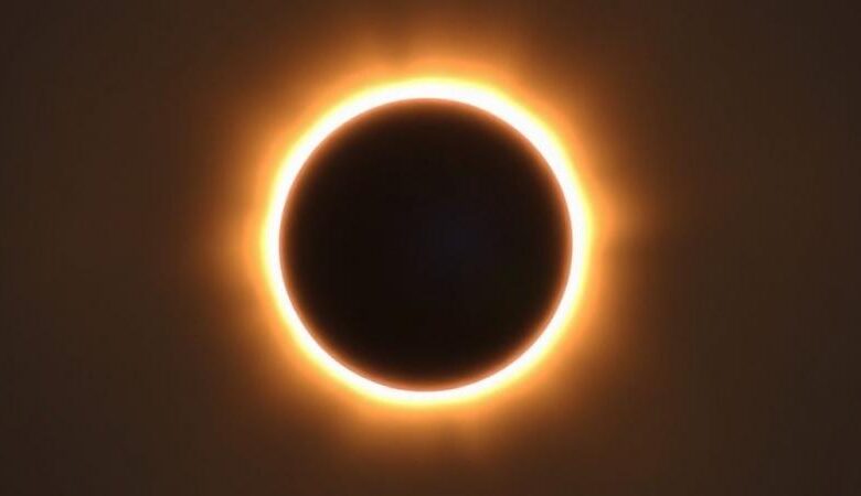 تزامن نادر بين كسوف الشمس وتحري هلال رمضان يثير تساؤلات واسعة