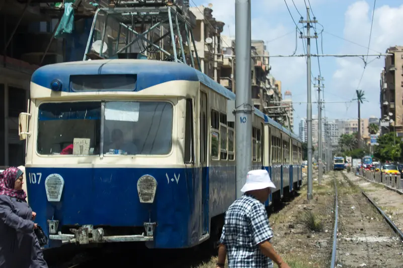 رحلة بدأت بالخيول منذ 163 عامًا.. أقدم ترام في مصر يصل إلى محطته الأخيرة