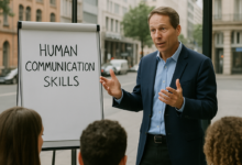 صورة تحليل تأثير أسلوب تيم ديفيد في تطوير مهارات التواصل الإنساني