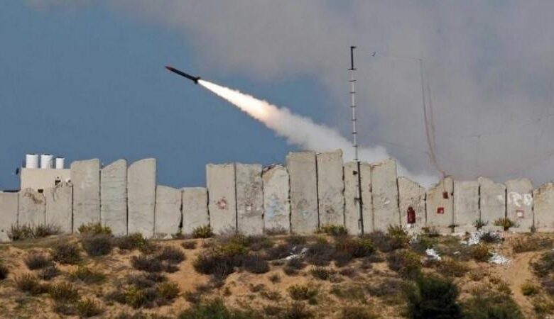 تصعيد الخليج يدخل خط النار.. صاروخ يسقط في البحرين وآخر يُعترض فوق قطر وسط رد إيراني متسارع