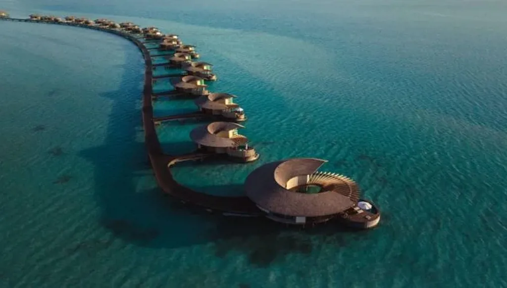 السعودية تقلص مشروع المنتجعات الفاخرة على البحر الأحمر