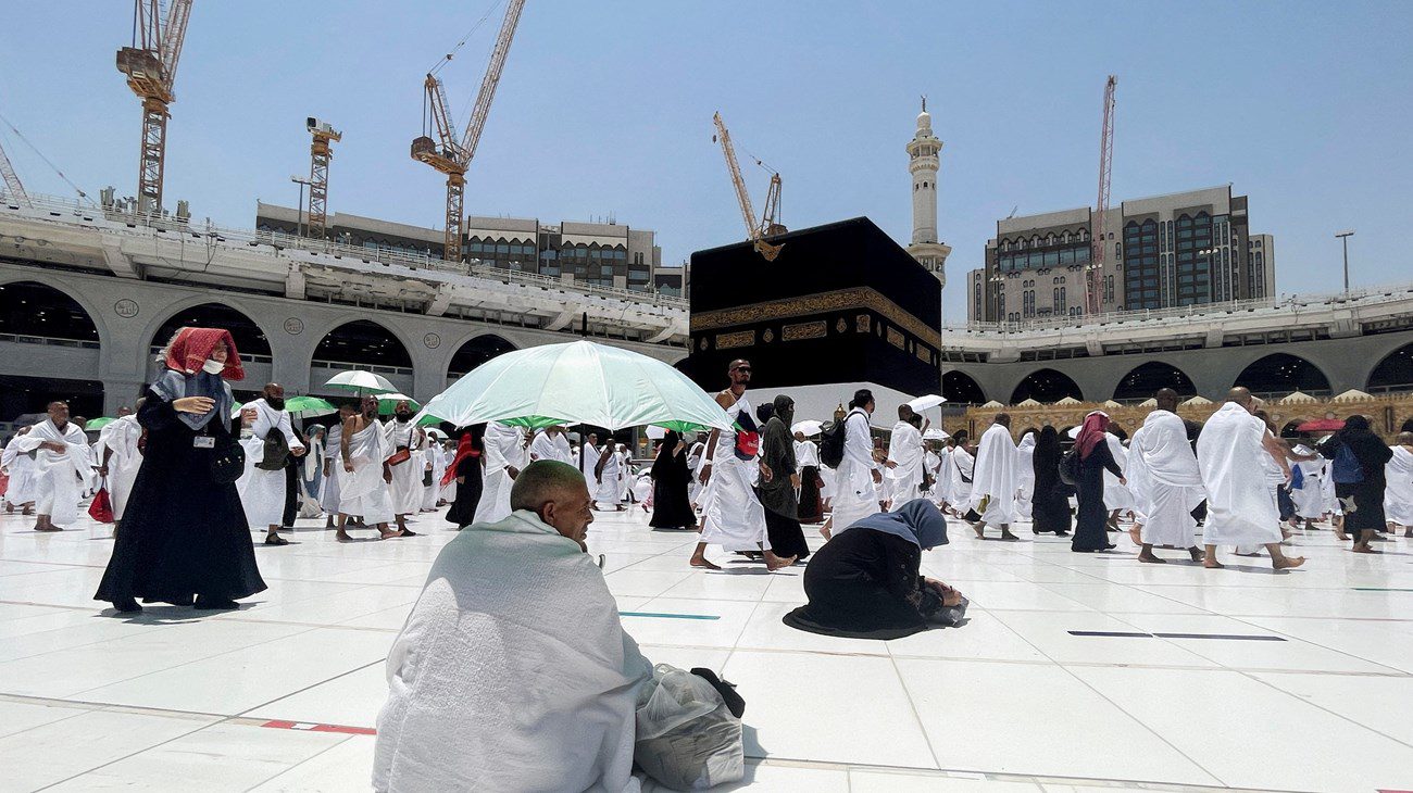 أزمة سكن معتمرين مصريين في السعودية تشعل تدخلًا عاجلًا وقرارات إيقاف بحق شركتين