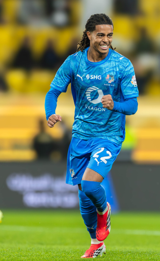 الهلال السعودي يُعلن عن صفقة مميزة.. سايمون بوابري ينضم إلى صفوف الزعيم