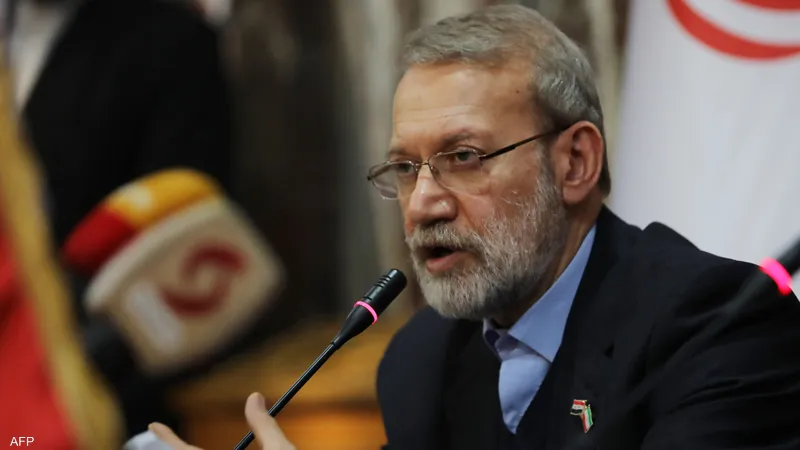 لاريجاني يغلق باب التفاوض مع واشنطن.. طهران تنفي قنوات ترامب وتلوّح برد "لا يُنسى"