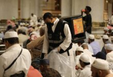 صورة 143 ألف وجبة فائضة من إفطار المسجد النبوي تتحول إلى نموذج إنساني في حفظ النعمة