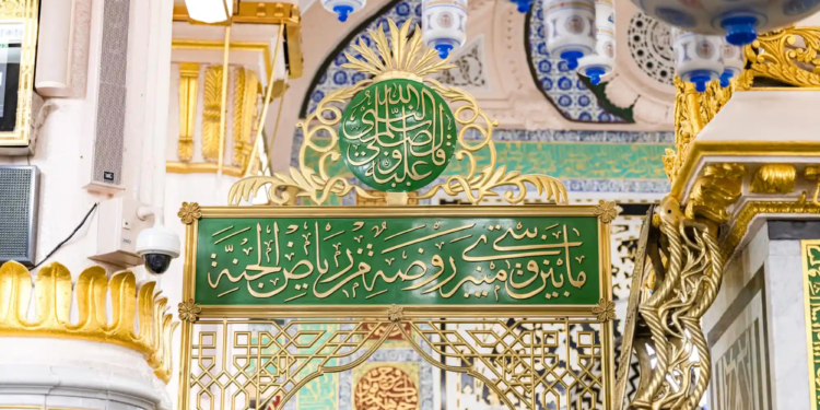 ممر السلام في المسجد النبوي.. الطريق الأهم لزيارة الروضة يخدم أكثر من 70 ألف زائر يوميًا