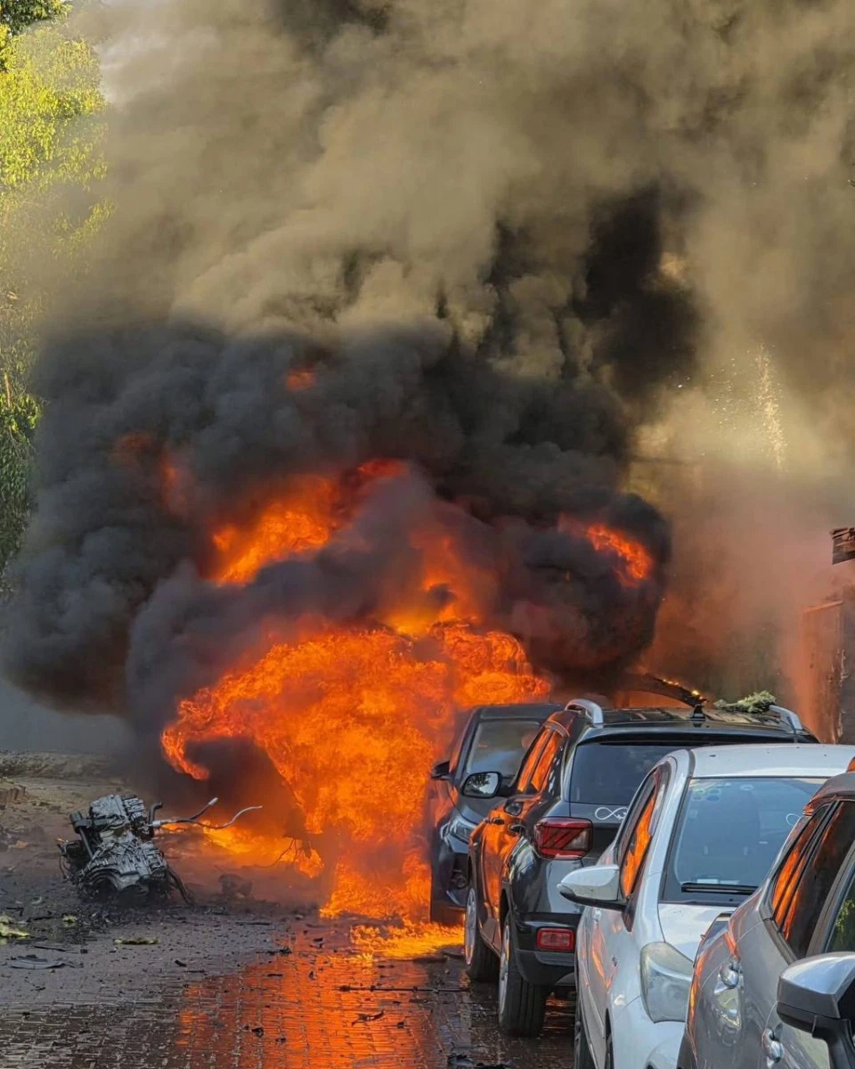 حريق في مدينة سلمان الصناعية بعد شظايا صاروخ مُعترض.. وفاة عامل آسيوي وإصابتان بليغتان