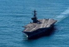 صورة أمريكا تعزز وجودها العسكري.. حاملة طائرات ثالثة تتجه للشرق الأوسط