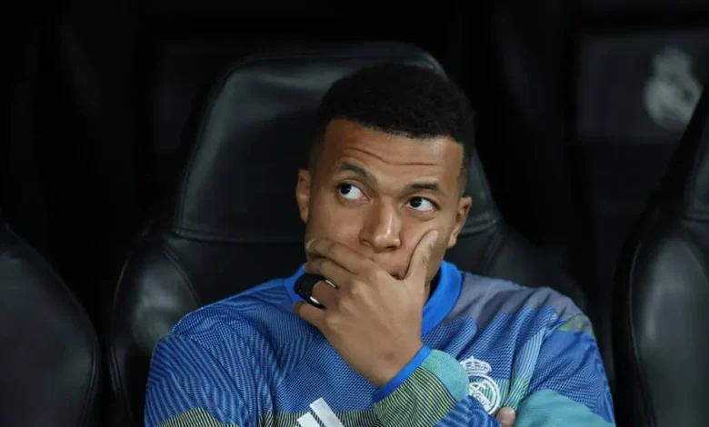 تشخيص خاطئ يكشف أزمة الركبة.. مبابي والجهاز الطبي لريال مدريد في قلب العاصفة