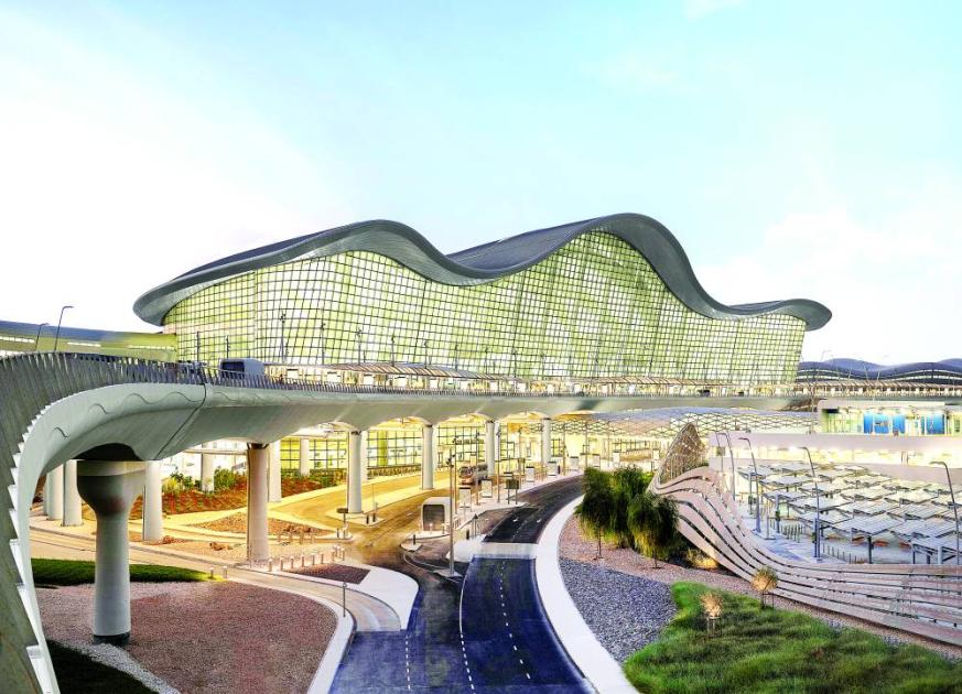 مطارات دبي تعود تدريجيًا.. استئناف جزئي للرحلات وتحذير واضح للمسافرين