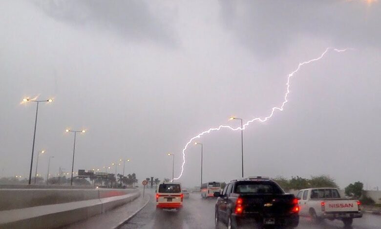 منخفض قطبي يضرب مصر.. أمطار رعدية ورياح شديدة وتحذيرات عاجلة