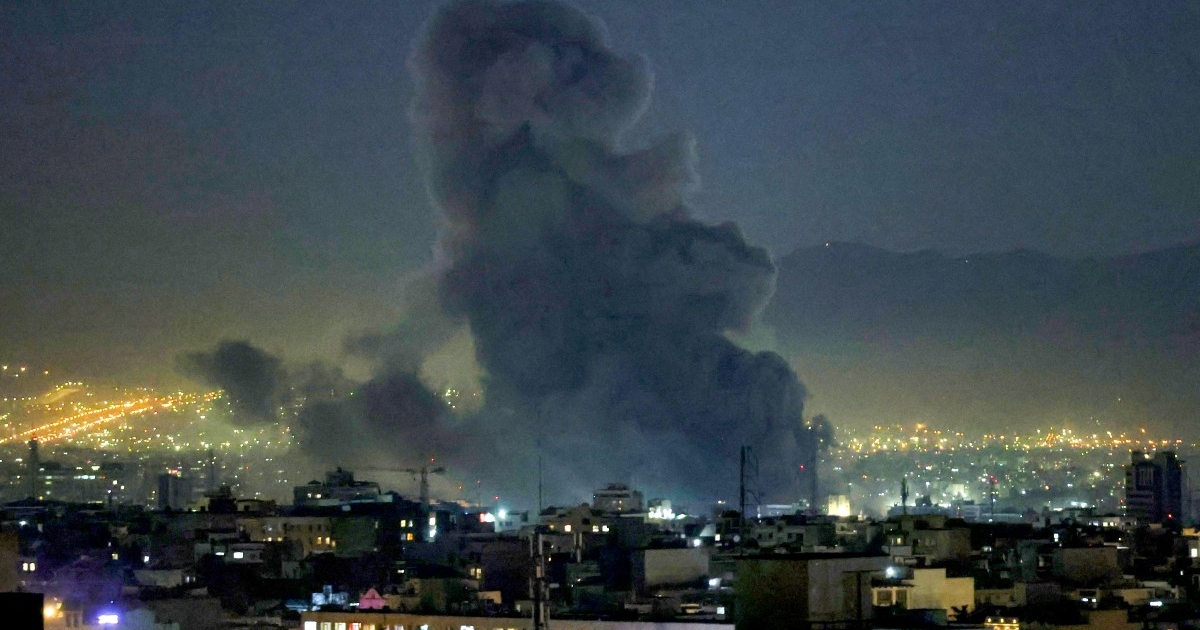 ضربة تهز "صوت طهران".. إسرائيل تعلن تدمير مقر التلفزيون الإيراني في هجوم جوي