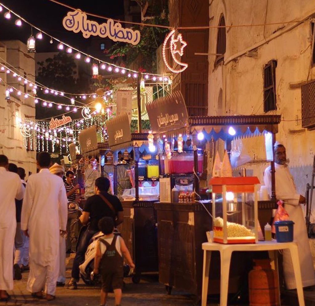 جدة في رمضان.. سحر البلد وبهجة الكورنيش حتى هدوء الفجر