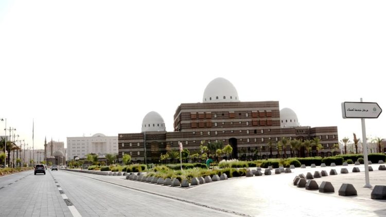 خطة طوارئ خدمية في طيبة.. 5700 كادر و1230 آلية لرفع جاهزية المدينة في العشر الأواخر