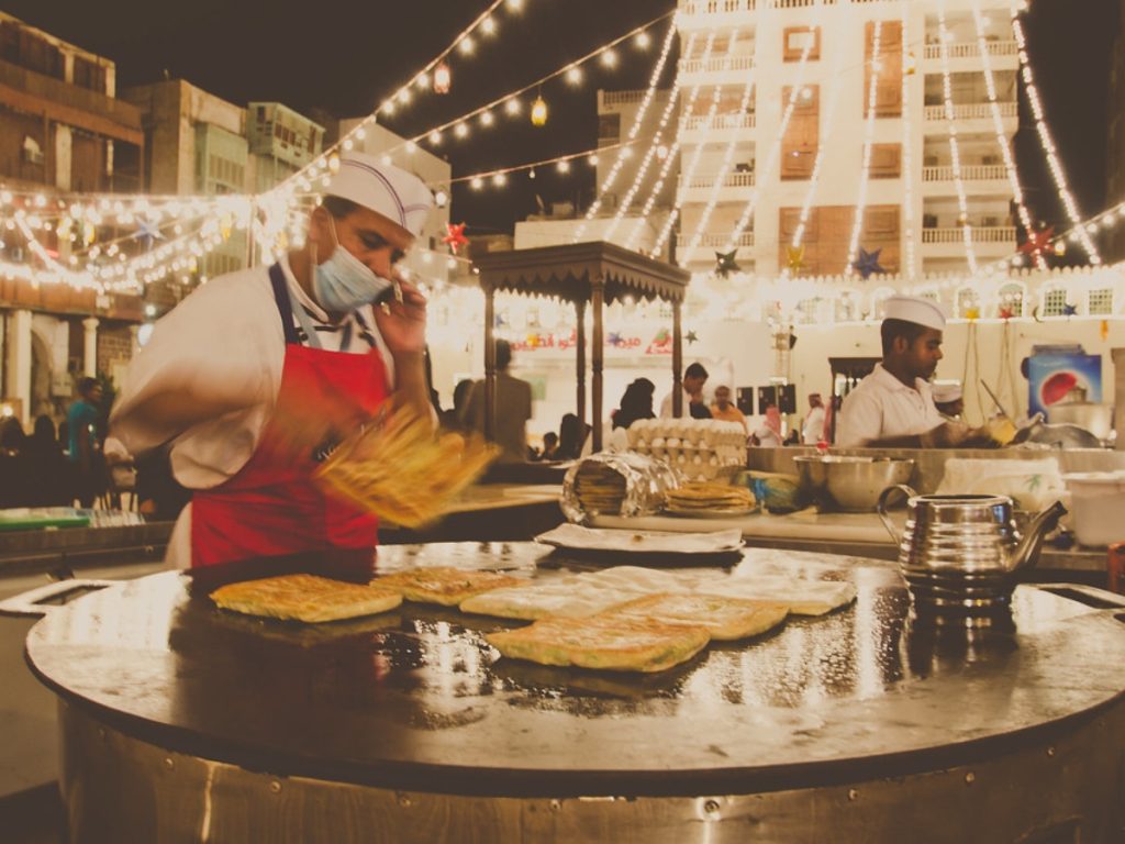 جدة في رمضان.. سحر البلد وبهجة الكورنيش حتى هدوء الفجر
