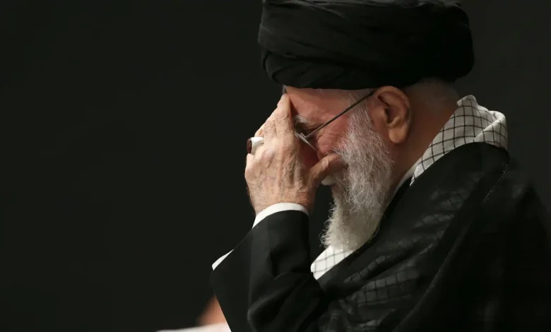 كواليس اغتيال خامنئي تتكشف.. تتبع استخباراتي لأشهر وتسريب "نافذة الاجتماع" قبل الضربة