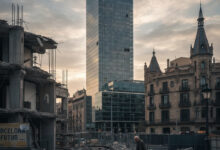 صورة برشلونة.. تحولات جذرية ومستقبل غامض في ظل واقع مالي صعب