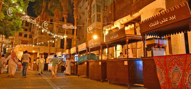 جدة في رمضان.. سحر البلد وبهجة الكورنيش حتى هدوء الفجر
