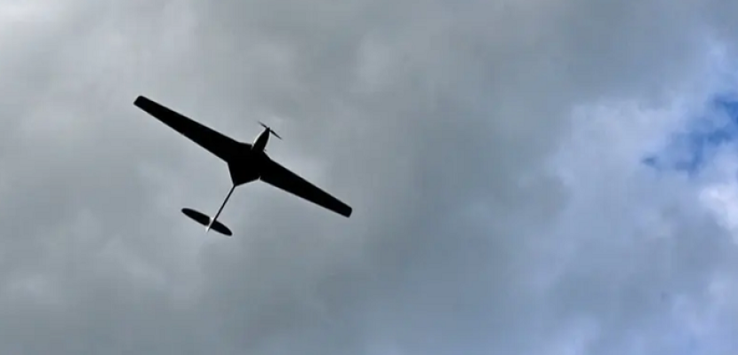 ثماني مسيّرات سقطت قبل الاقتراب.. دفاعات السعودية تُحبط هجومًا جويًا قرب الرياض والخرج