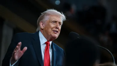 صورة ترامب يلوّح بتصعيد أكبر ضد إيران.. “الموجة الكبرى” لم تبدأ بعد والحرب قد تُحسم خلال أسابيع