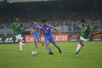 شباب بنغلاديش والهند.. صراع على الصعود في ملعب كرة القدم الآسيوية