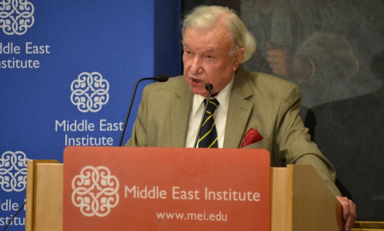 وداع حارس الذاكرة الفلسطينية.. وليد الخالدي يرحل في كامبردج ويترك أرشيفًا صنع مرجعية التاريخ