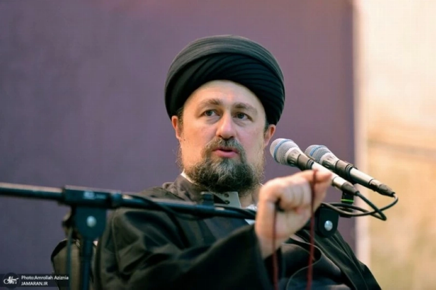 توريث المرشد في إيران.. صراع الاسم والشرعية بين مجتبى خامنئي وحسن الخميني